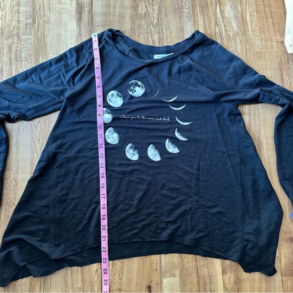 Grayson Threads Top - Picture 7 of 7